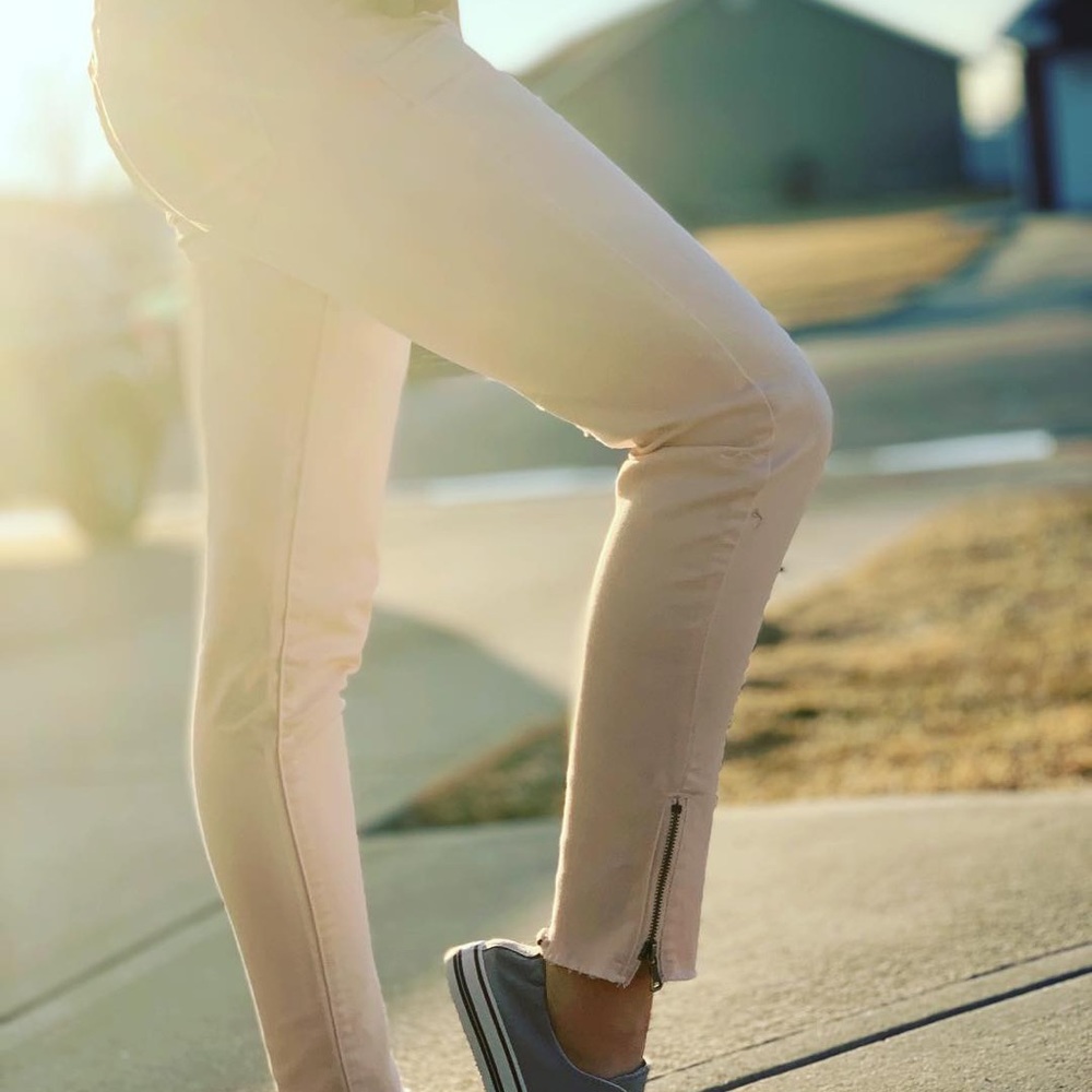 Pink Zipper ankle jeans